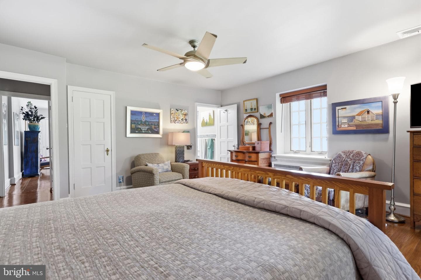 509 E Roumfort Road photo 43