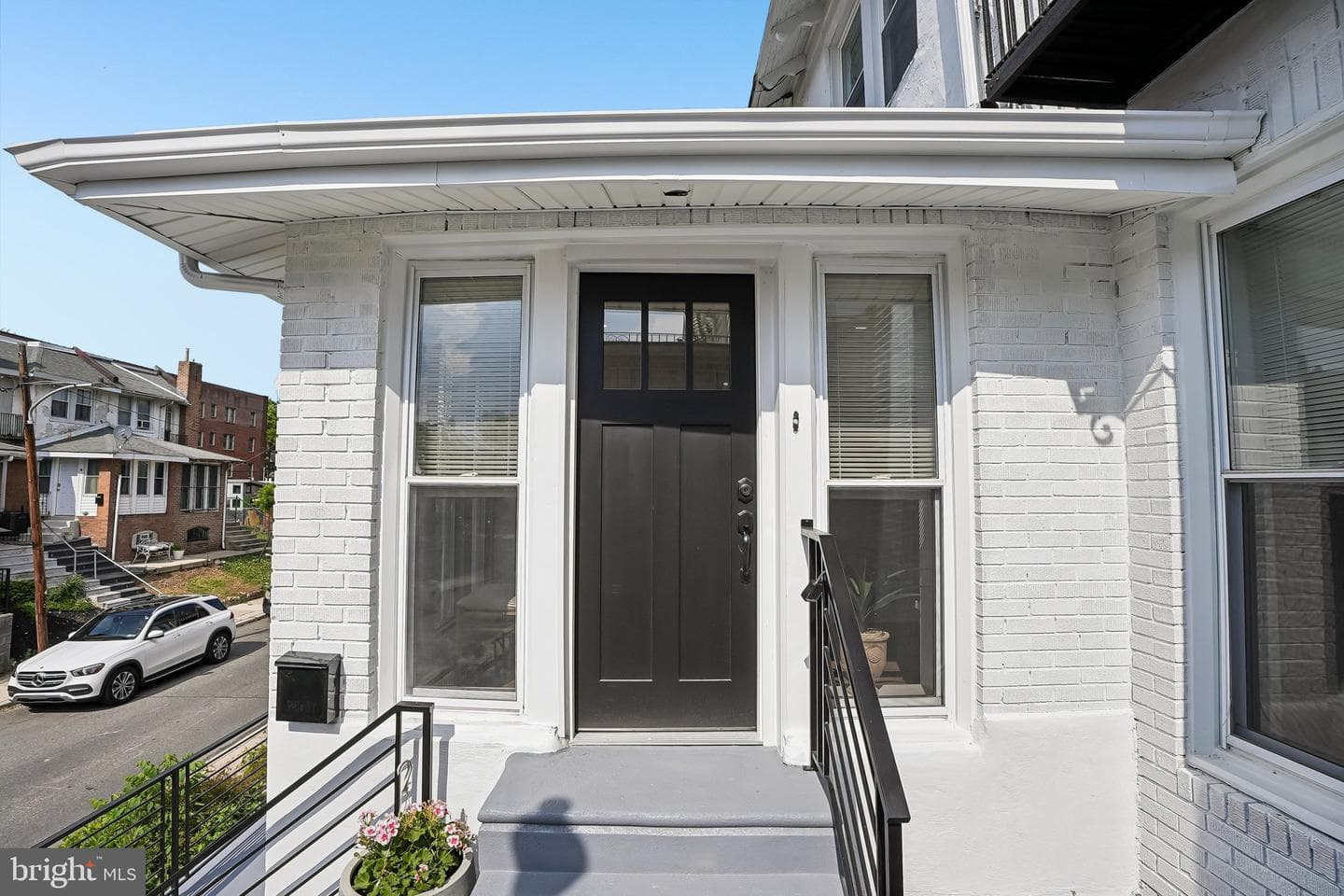 6026 Cedarhurst St photo 4
