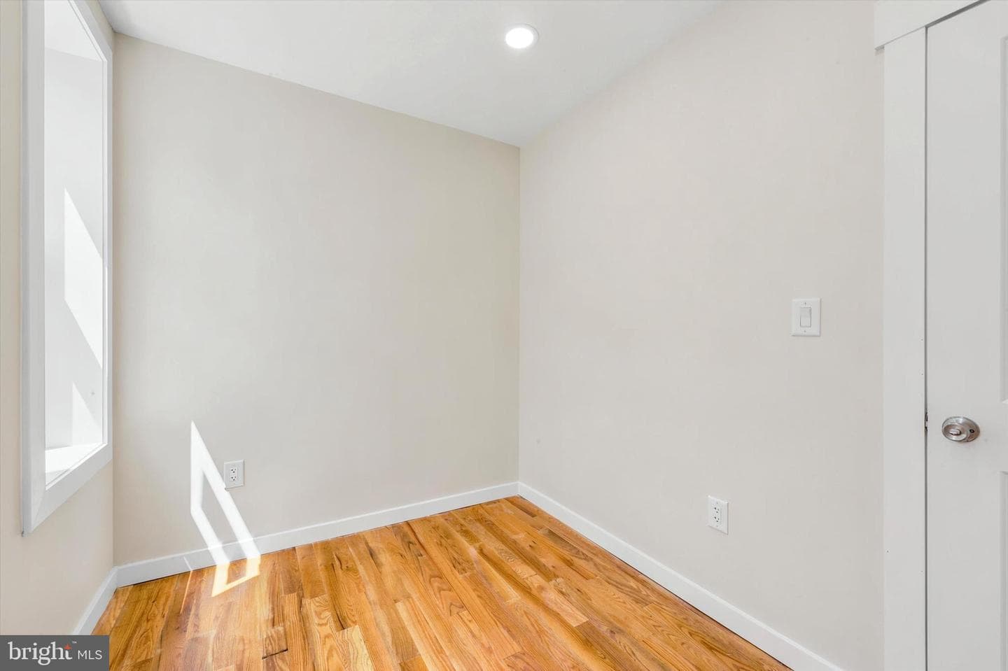 642 N Frazier Street photo 14