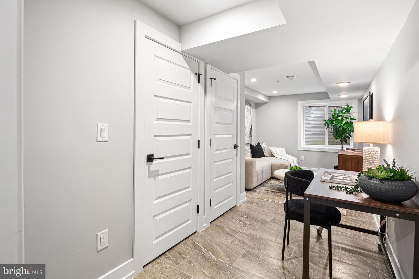 1135 E Berks Street photo 13