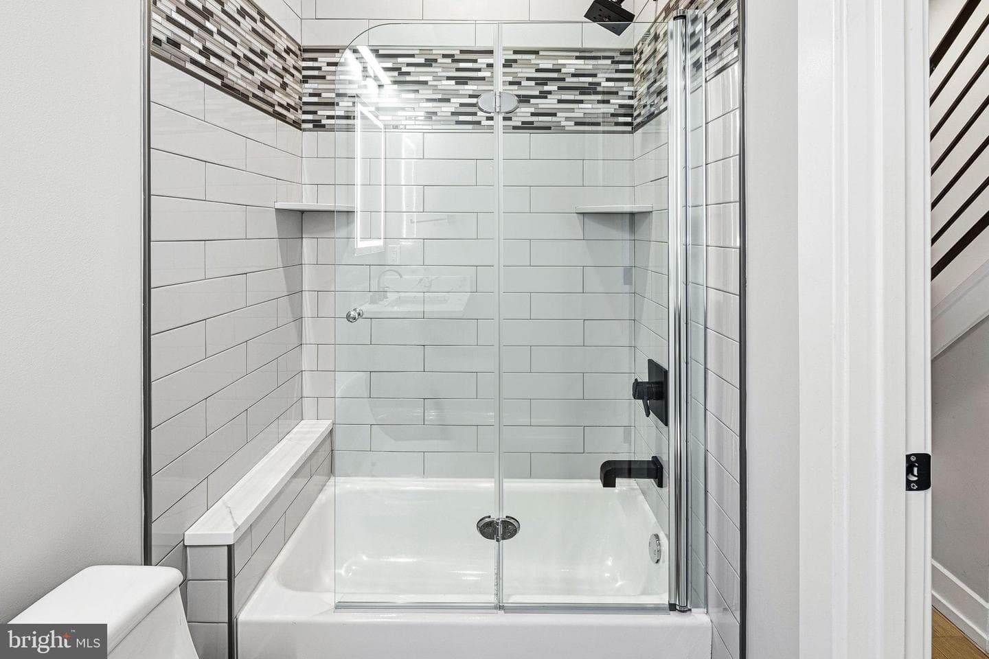 1135 E Berks Street photo 22
