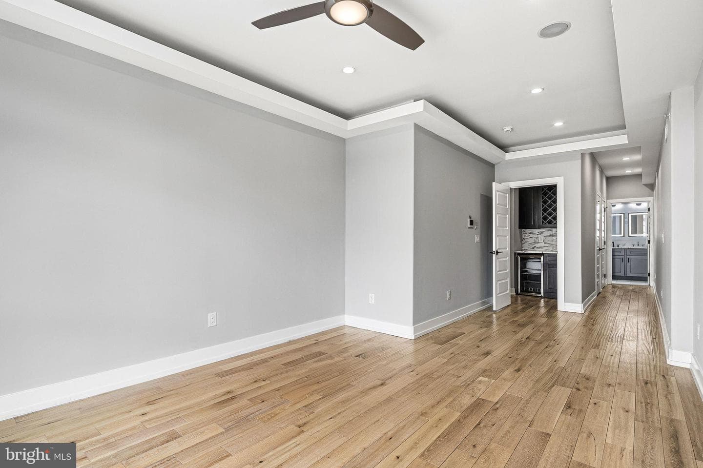 1135 E Berks Street photo 27