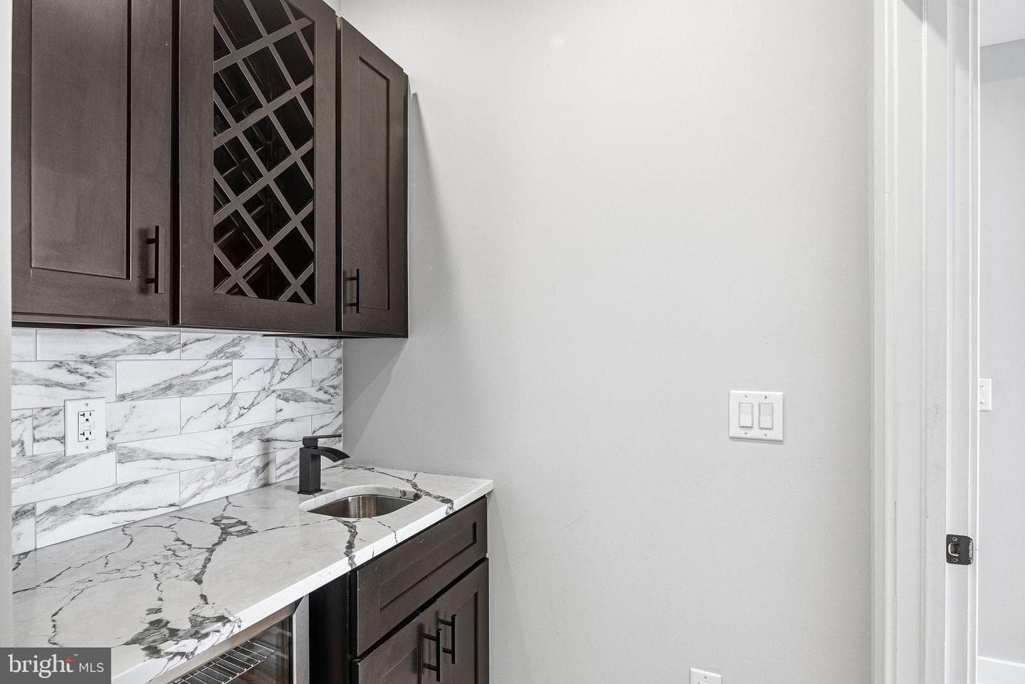 1135 E Berks Street photo 31