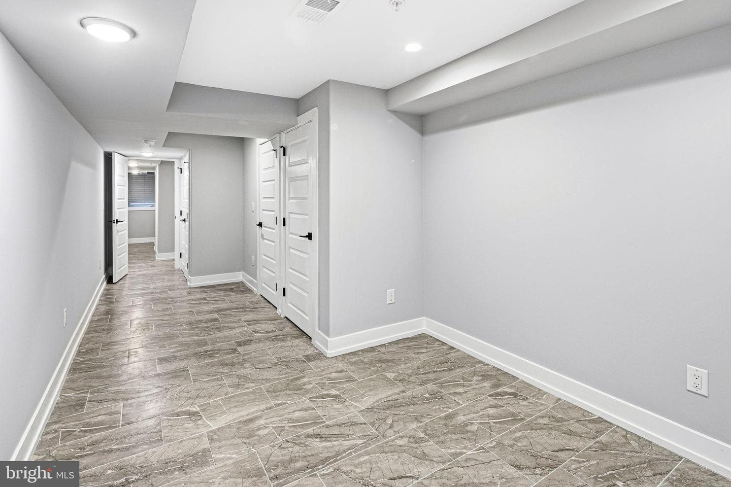 1135 E Berks Street photo 47