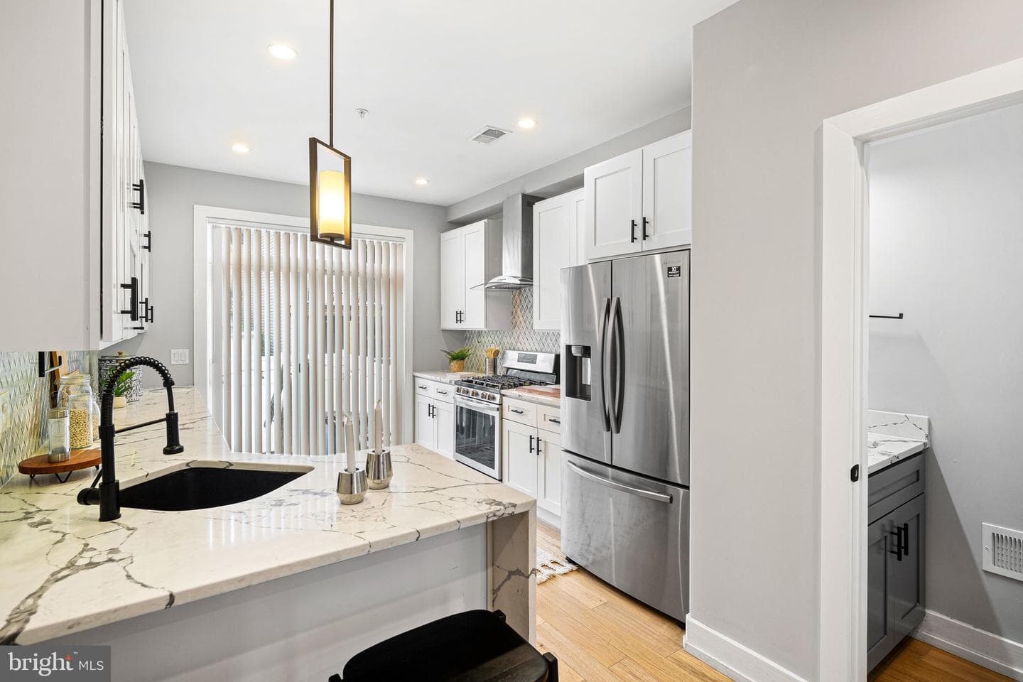 1135 E Berks Street photo 7
