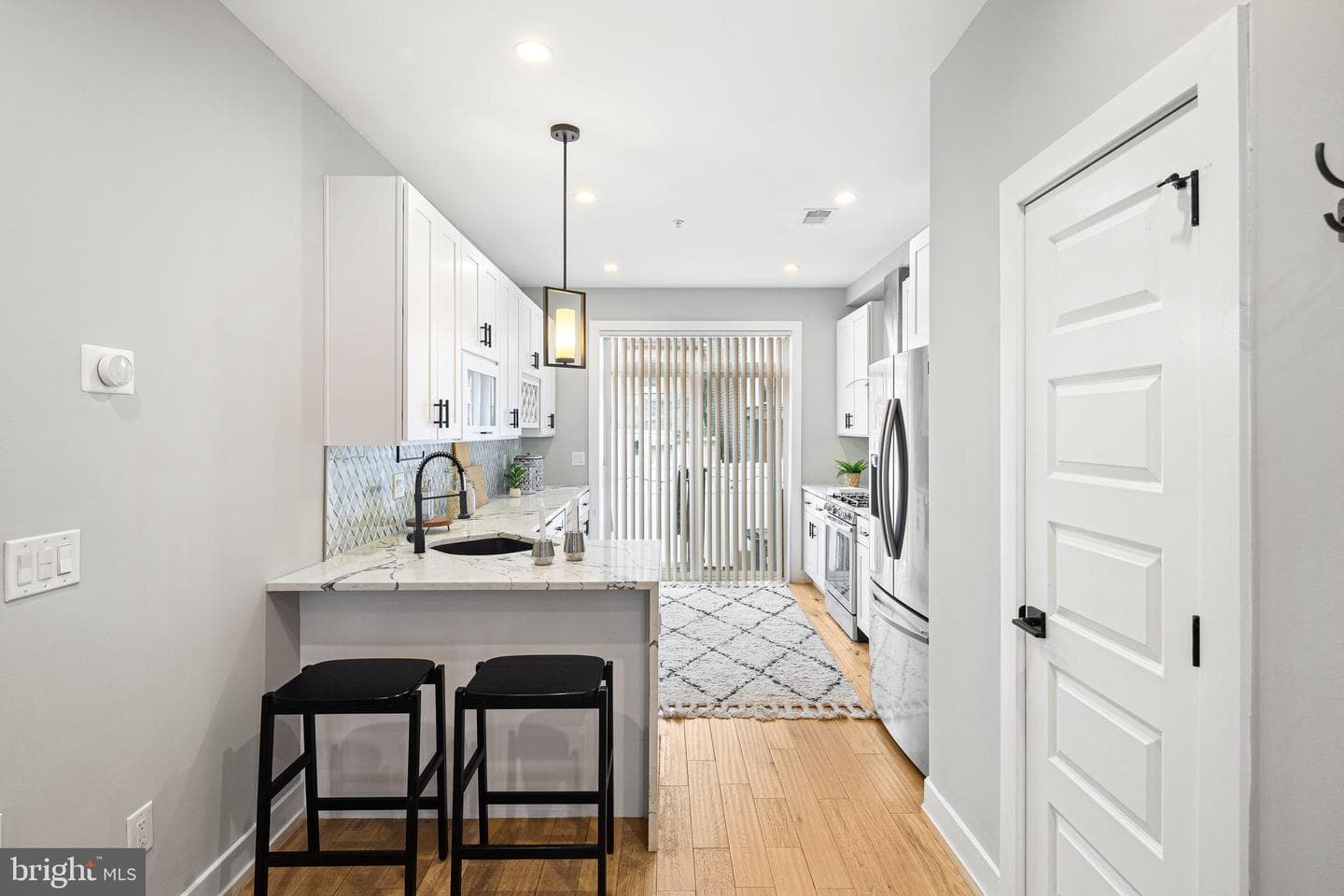 1135 E Berks Street photo 8