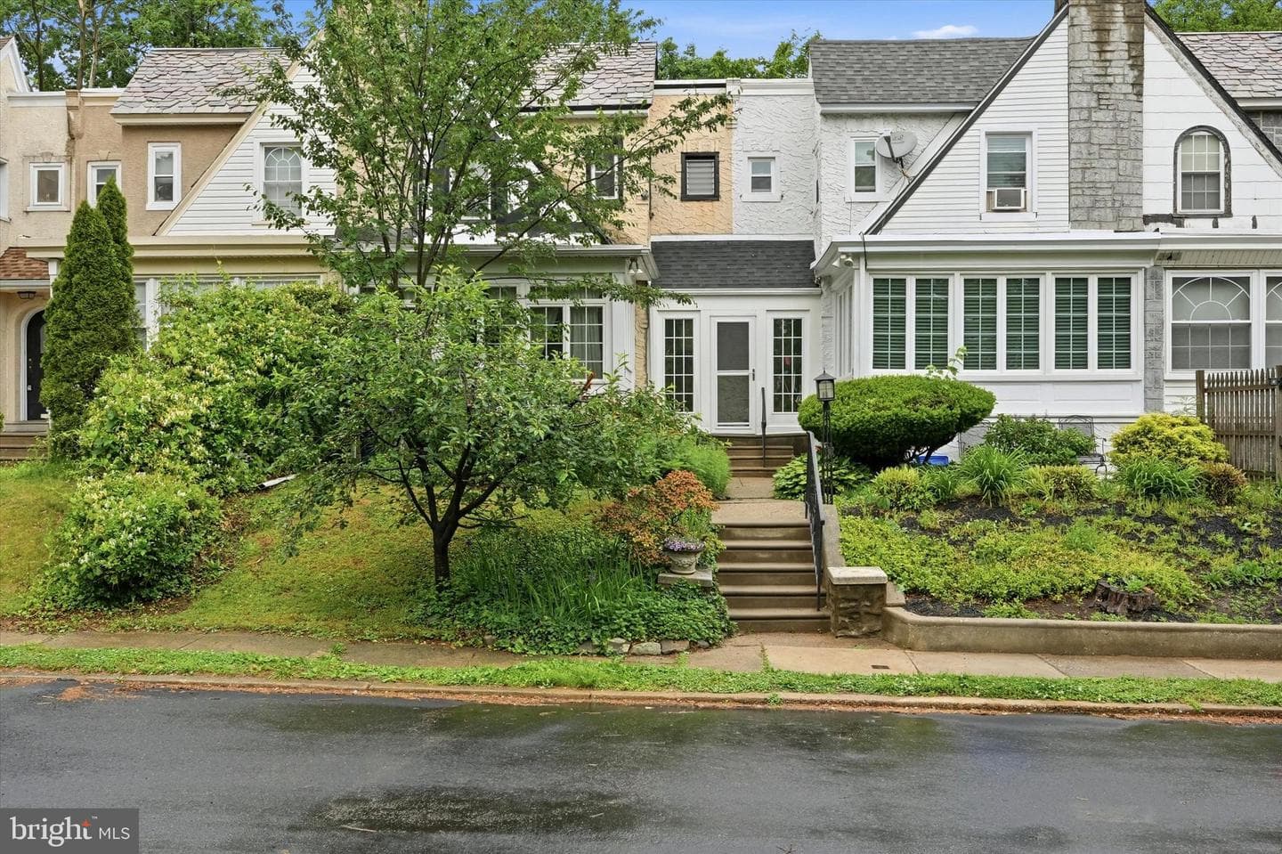 5227 Rexford Road photo 2