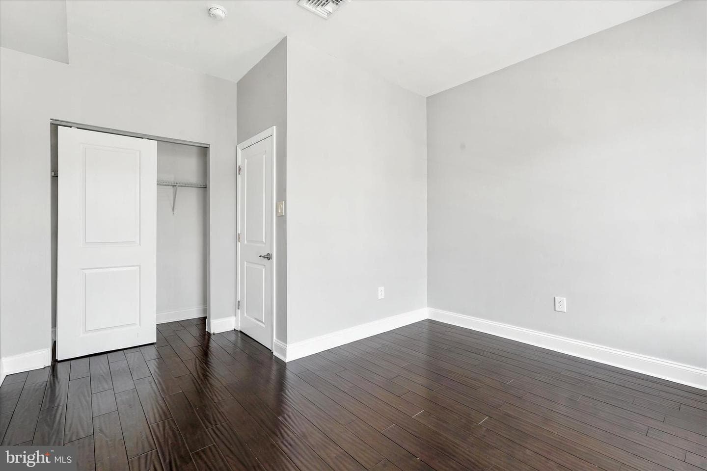 726 Mckean Street photo 15