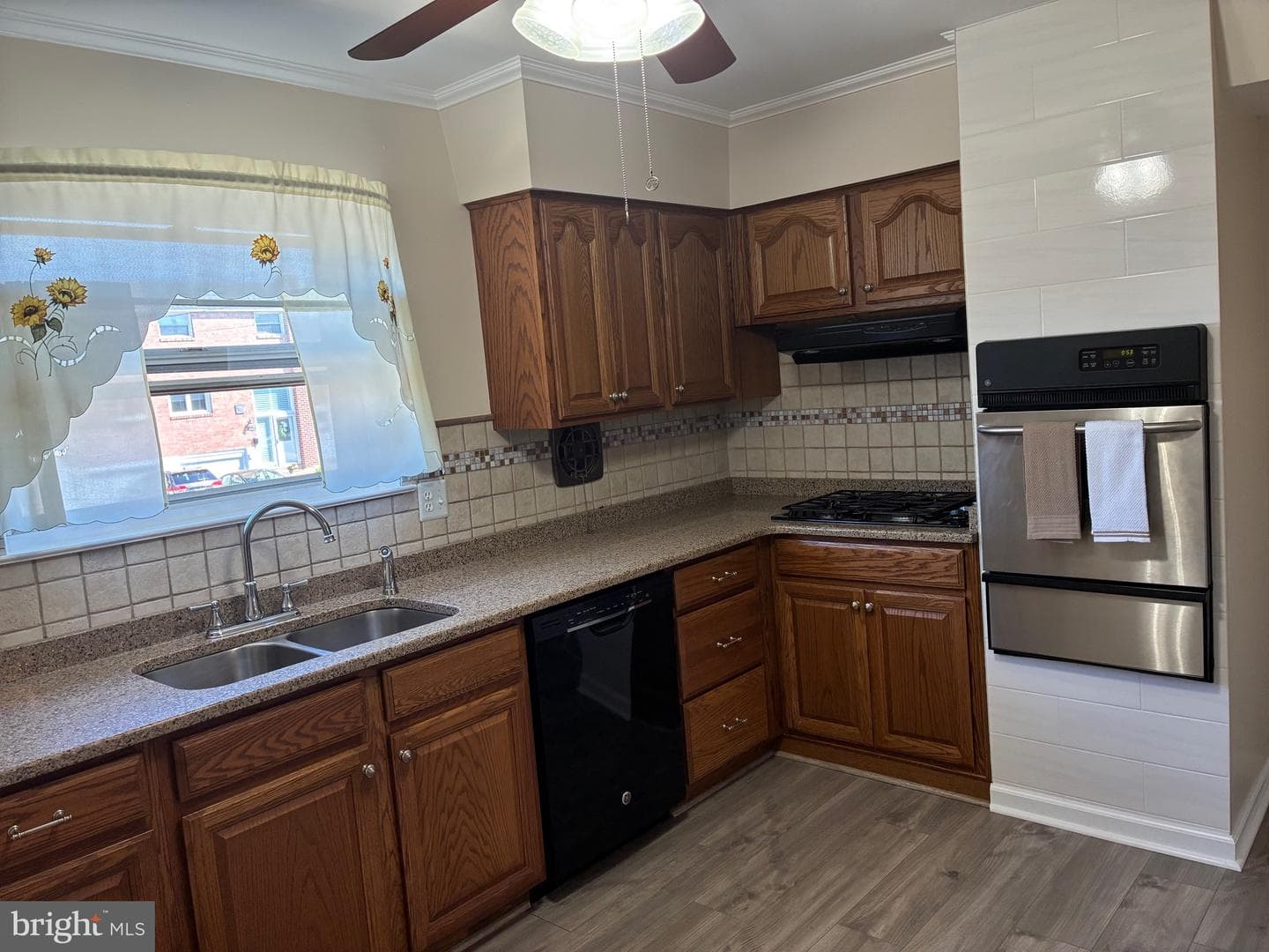 3551 Wessex Ln photo 8