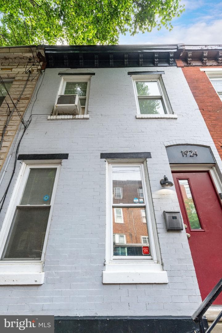 1924 E Albert Street photo 25