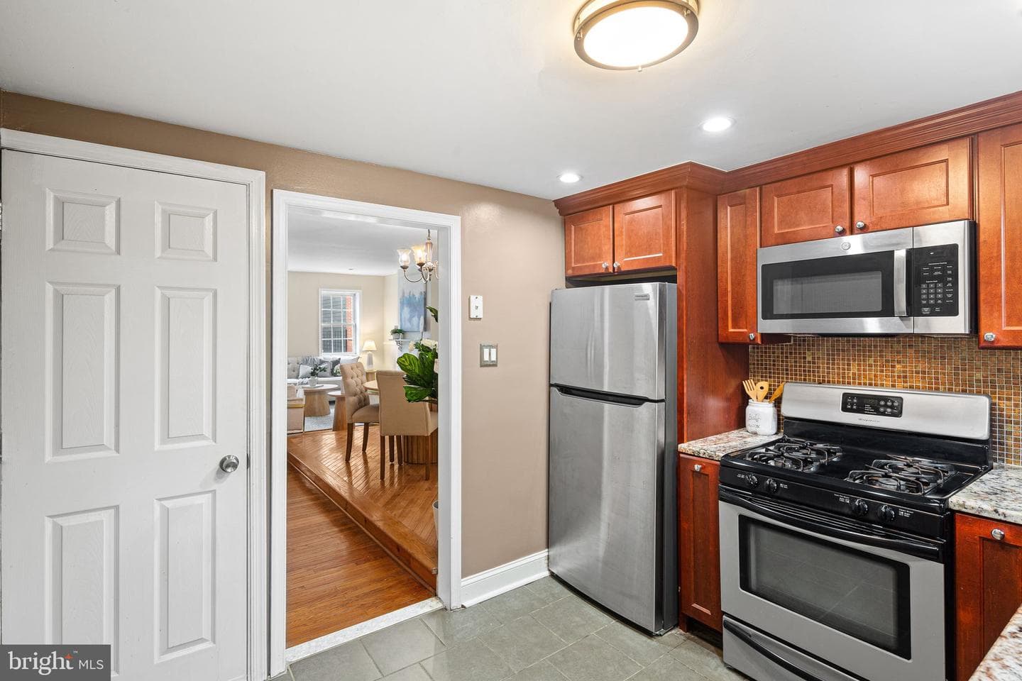 1804 Montrose Street photo 12