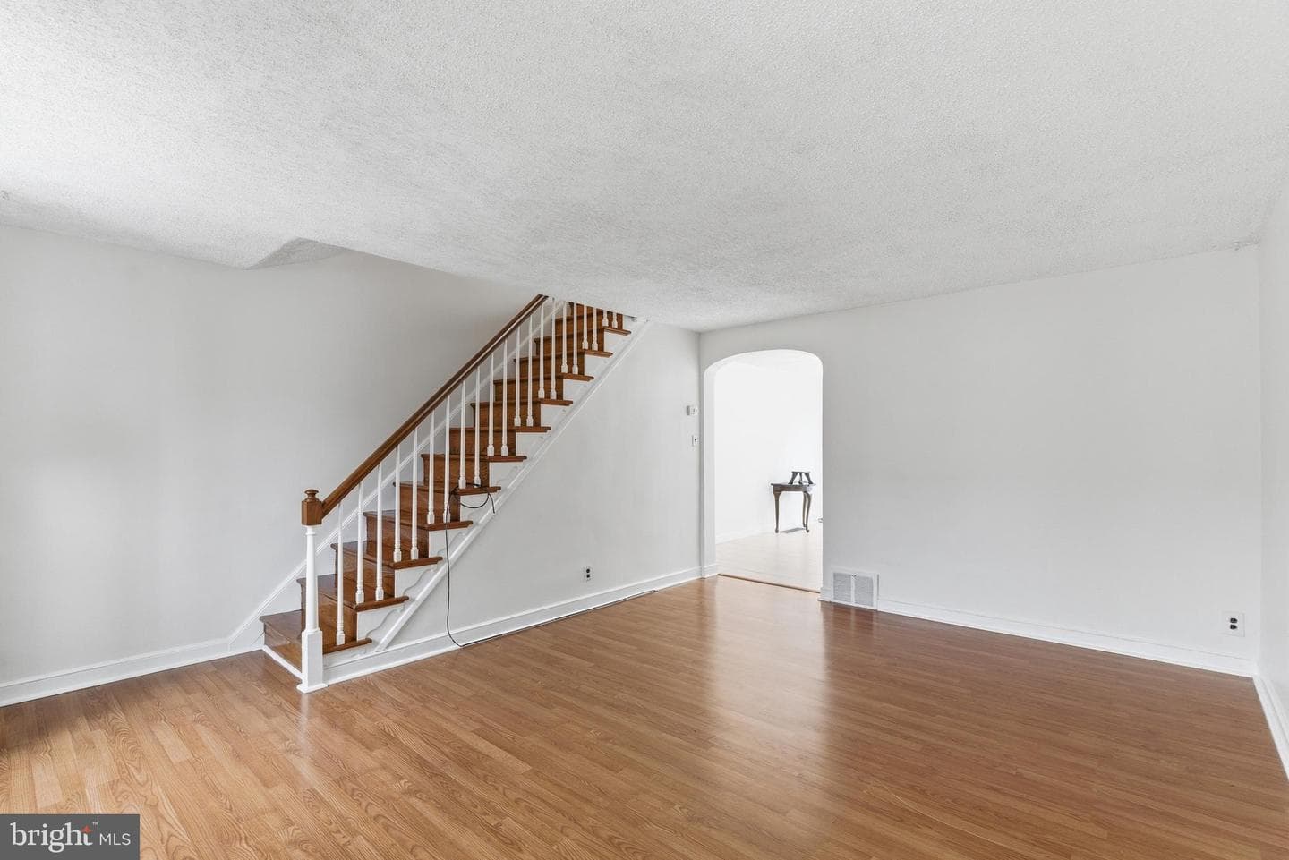 7020 Kindred Street photo 3