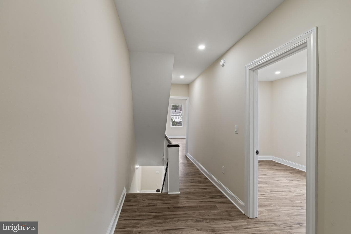 1651 Conklin Street photo 15