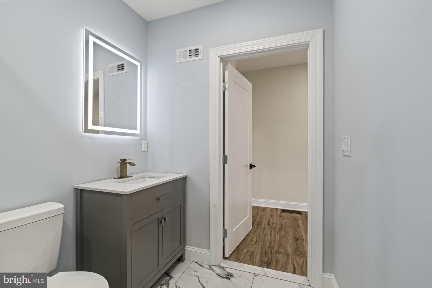 1651 Conklin Street photo 20