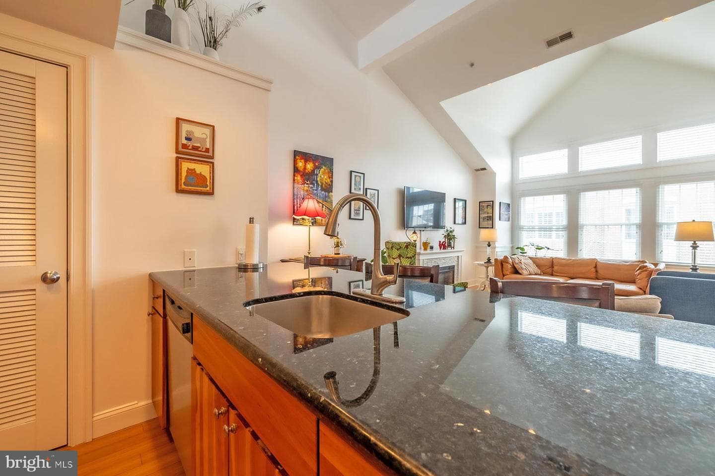 723 Bainbridge Street #d photo 10