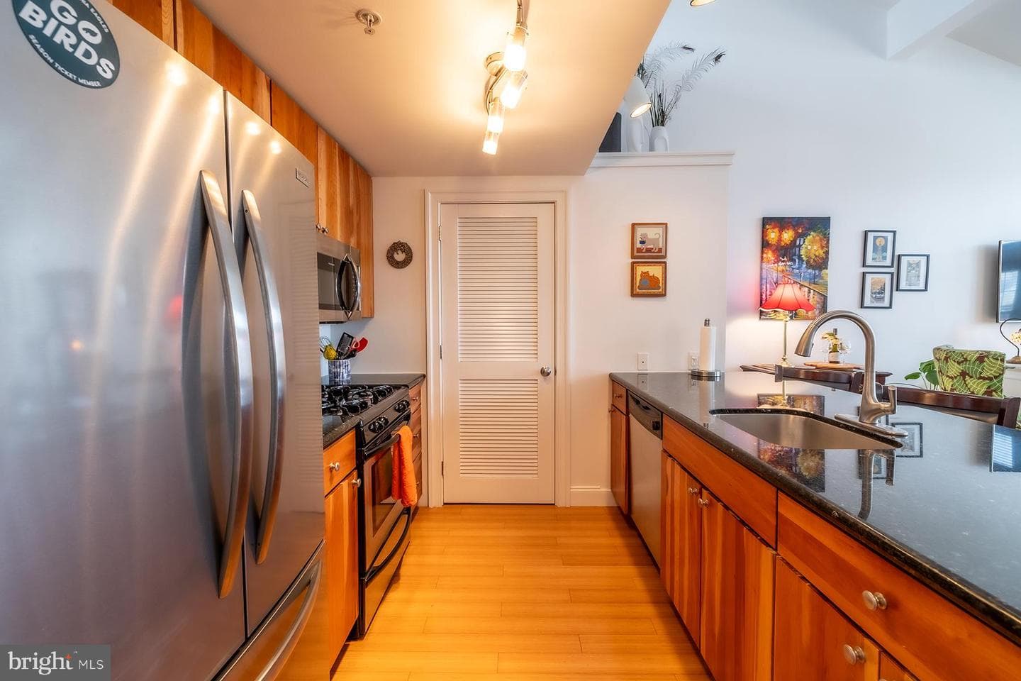 723 Bainbridge Street #d photo 12