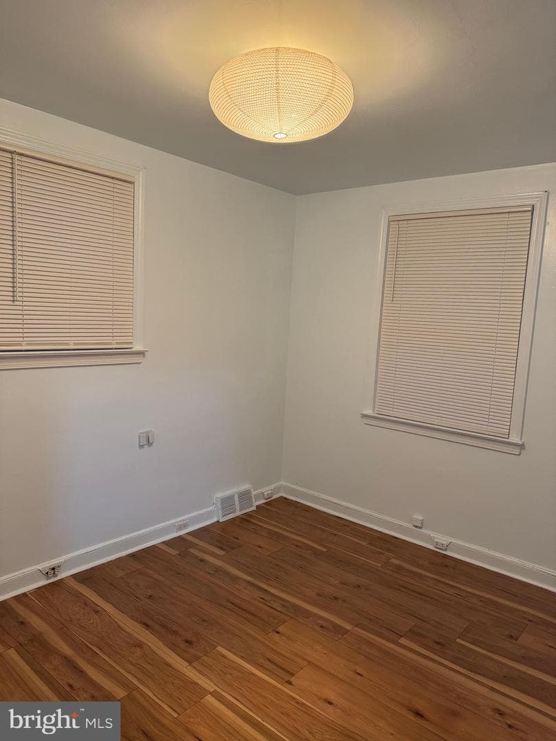 1109 Fanshawe Street photo 8