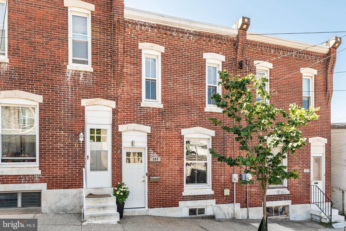 304 W Salaignac Street