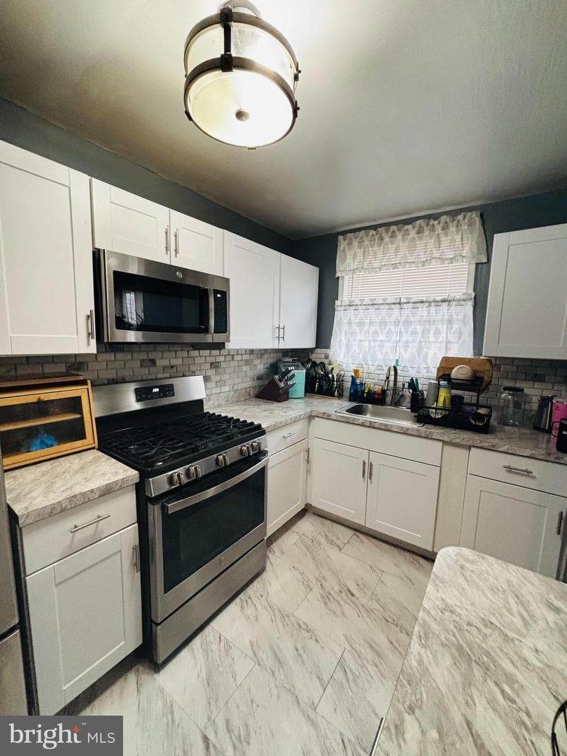4228 Markland Street photo 15