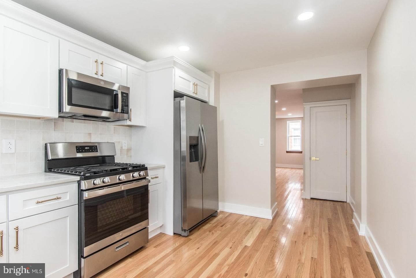 3143 Livingston Street photo 22