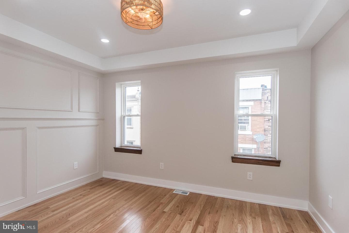 3143 Livingston Street photo 29