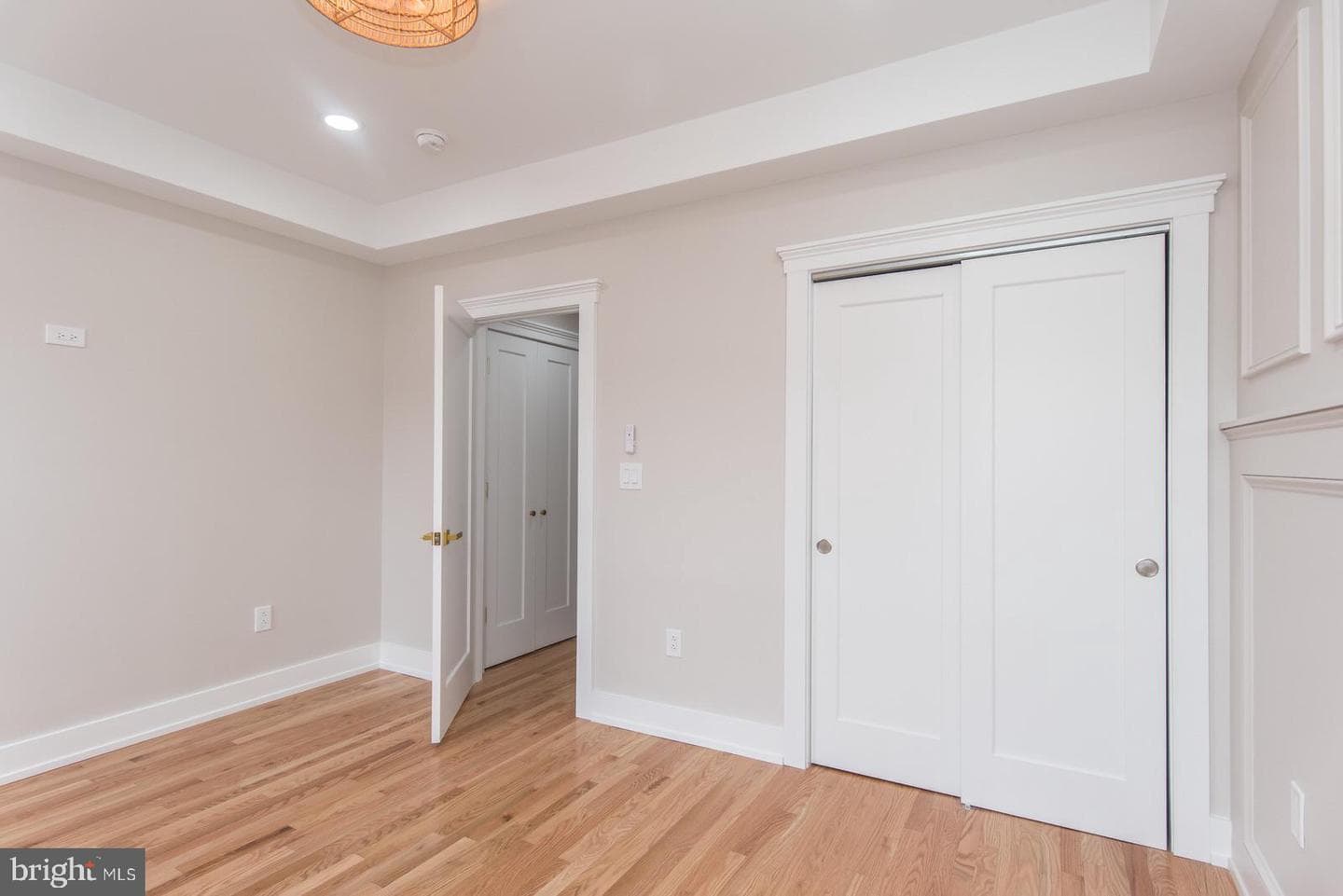 3143 Livingston Street photo 34