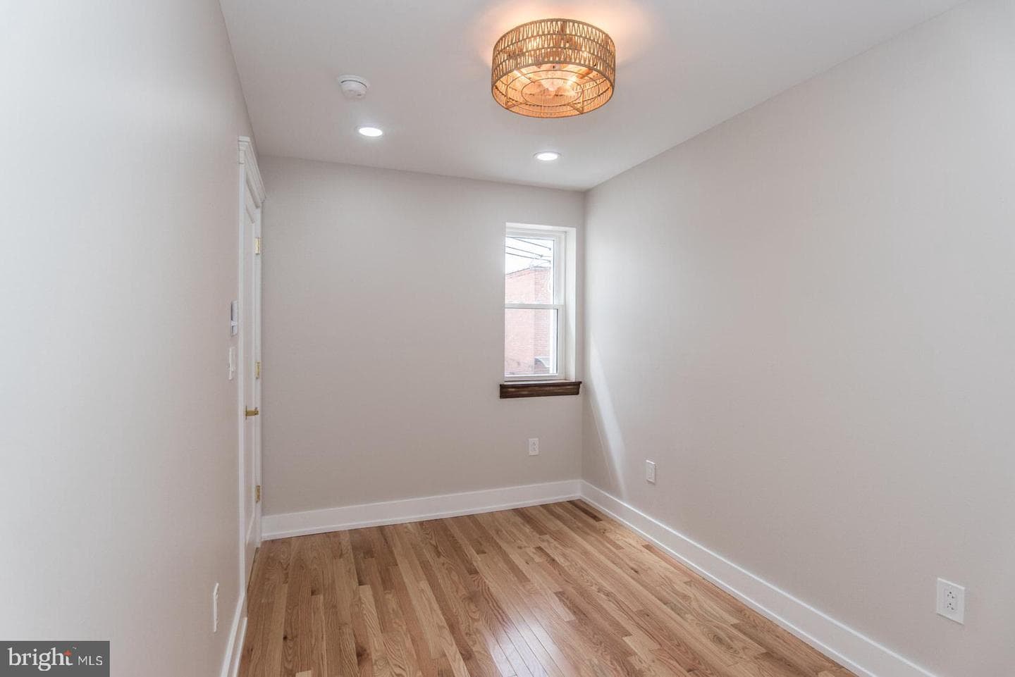 3143 Livingston Street photo 42