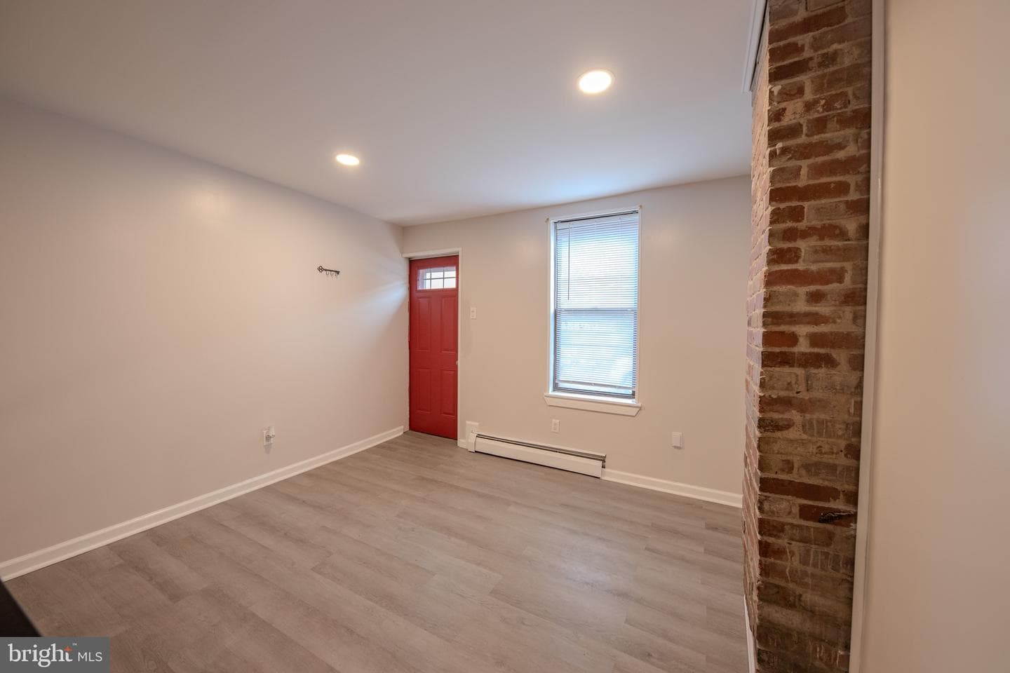 2924 Salmon Street photo 5