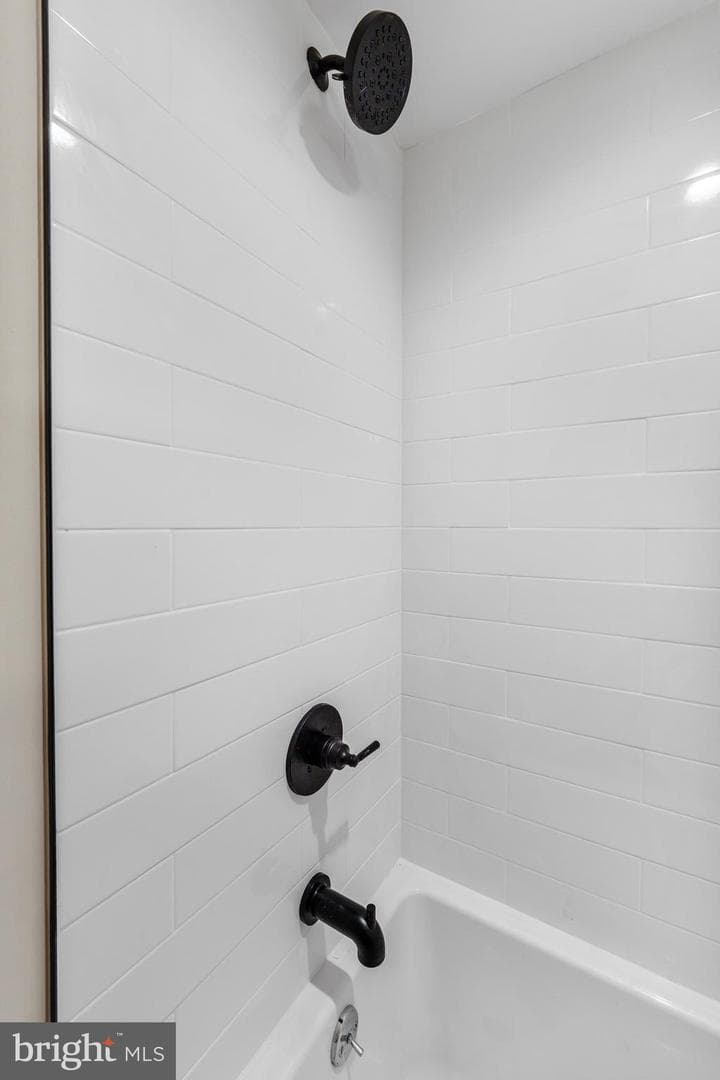 909 Emily Street photo 49