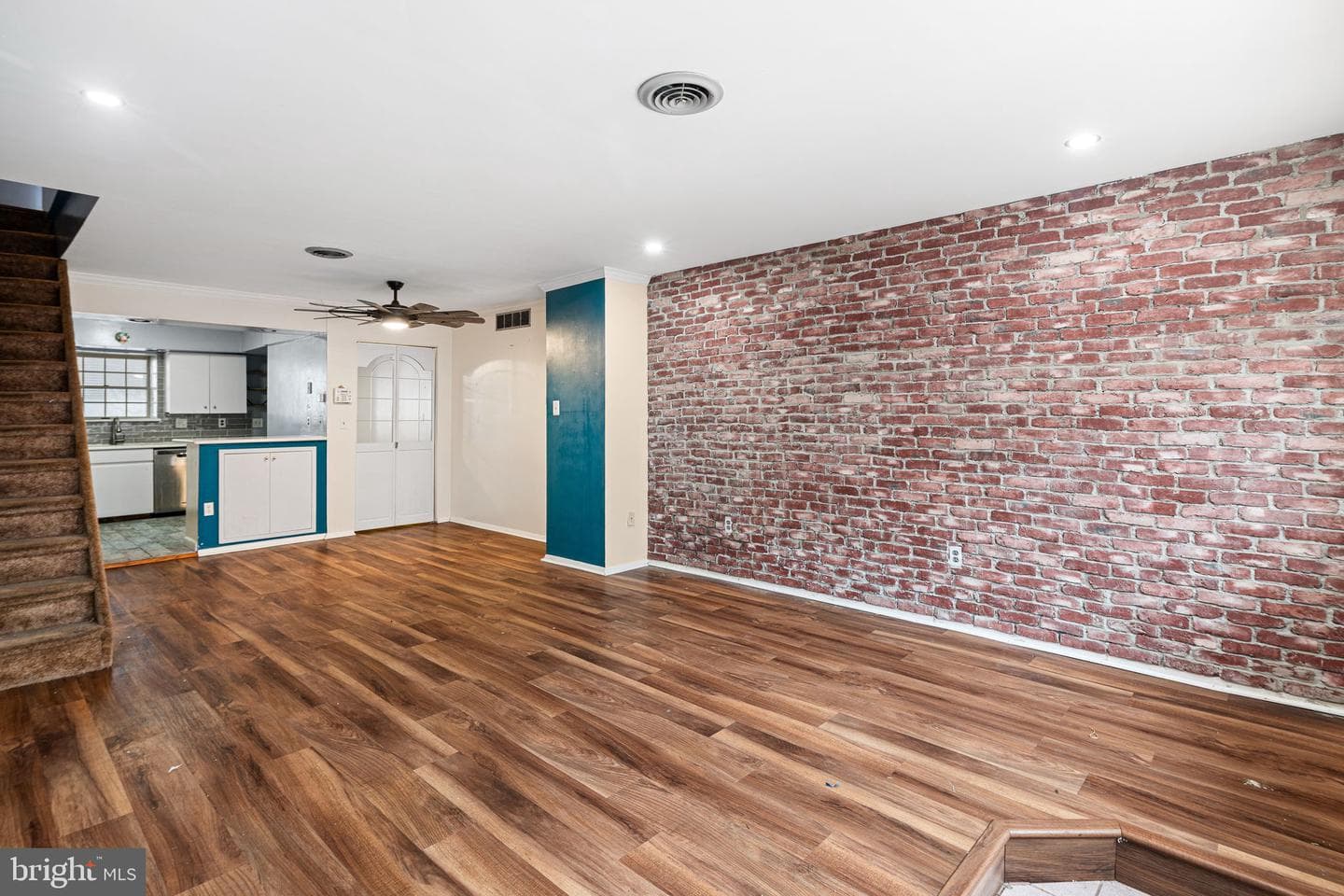 2812 S Franklin Street photo 3