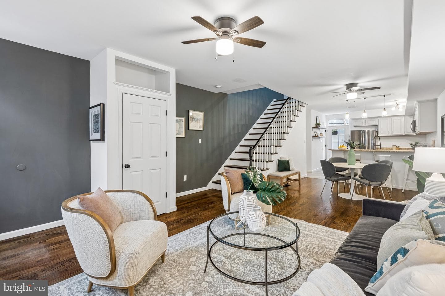 1002 S Chadwick Street photo 4
