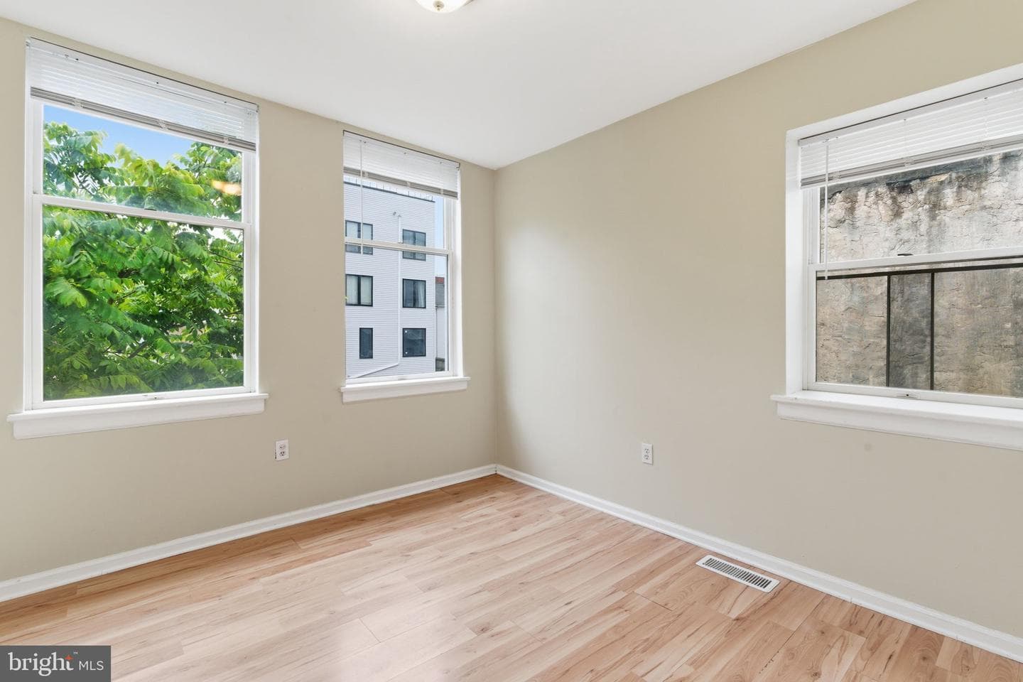 1817 N Gratz Street photo 30