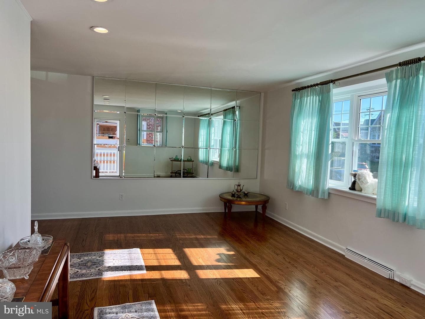 1621 Strahle Street photo 4