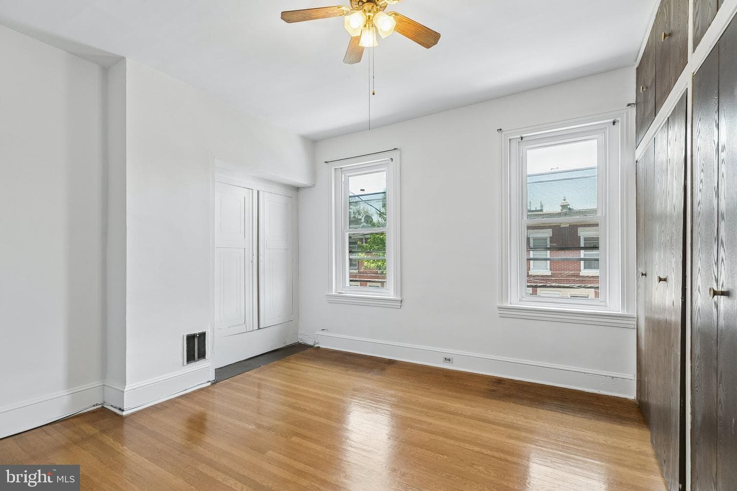 1913 N Howard Street photo 27