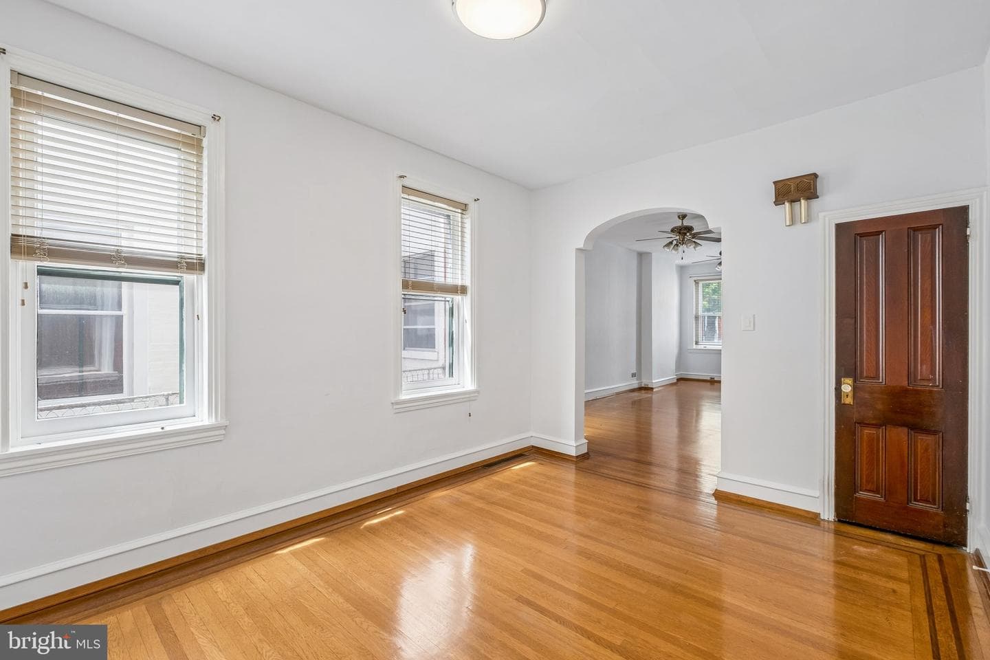 1913 N Howard Street photo 9