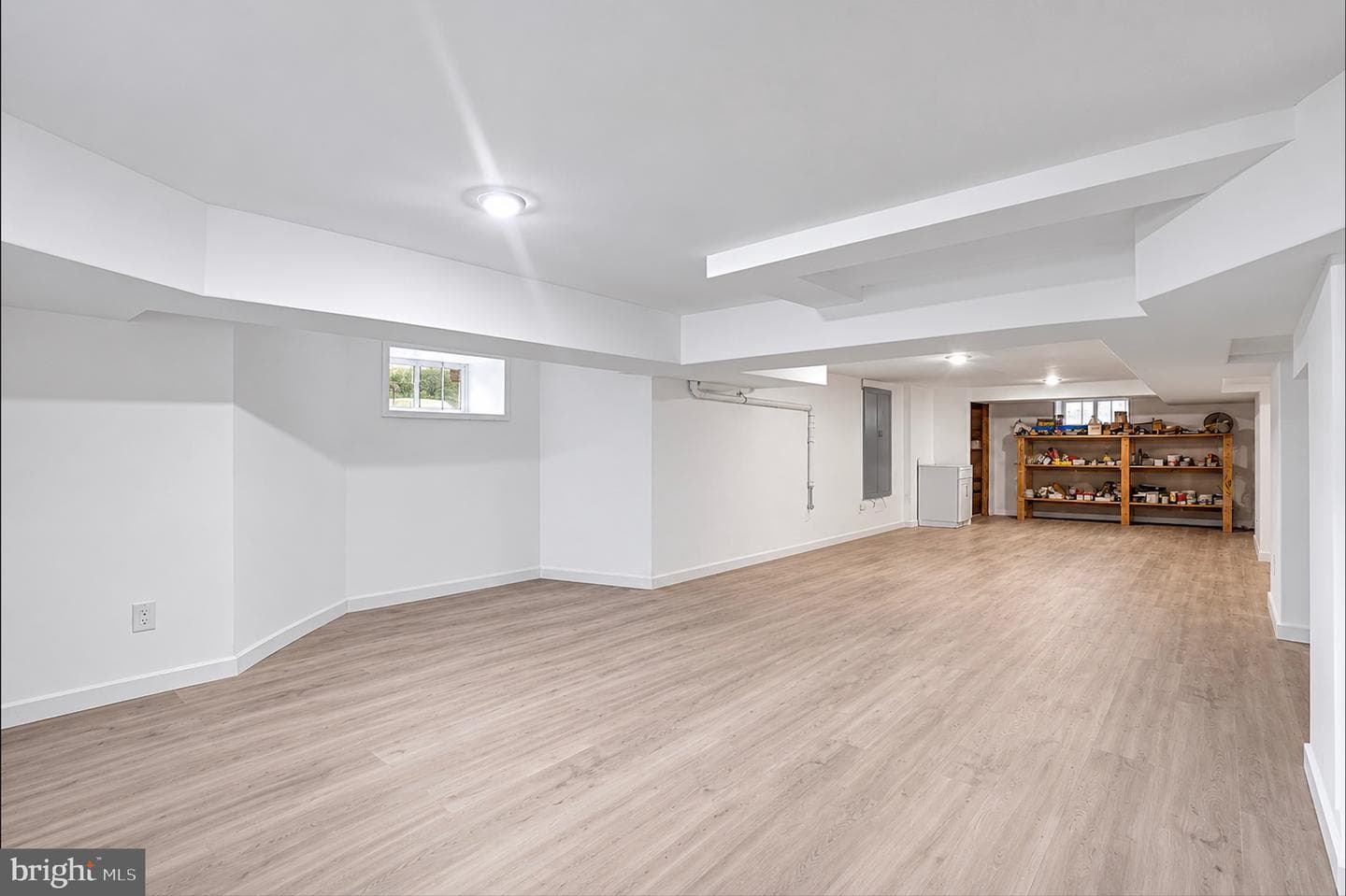 5900 Woodbine Avenue photo 33