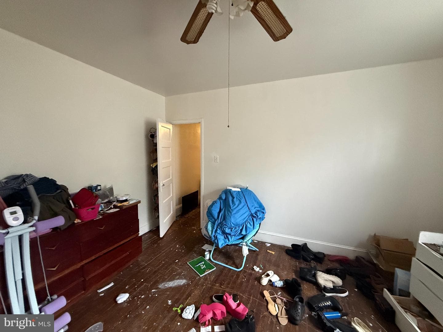 5555 Webster photo 20