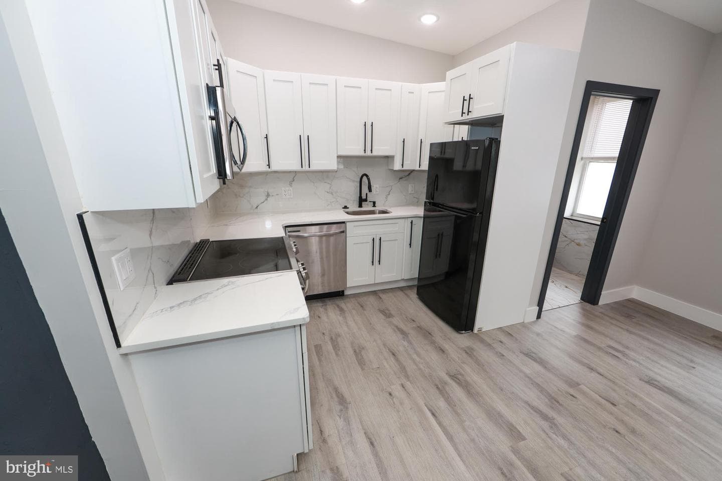 3565 Kensington Avenue photo 7