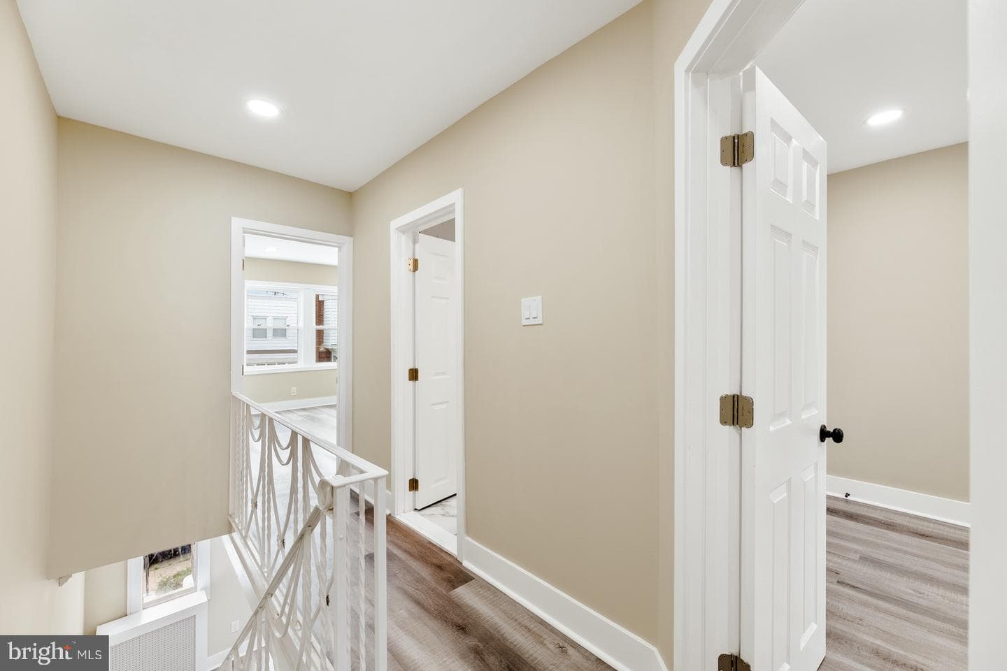 4059 Howland Street photo 10