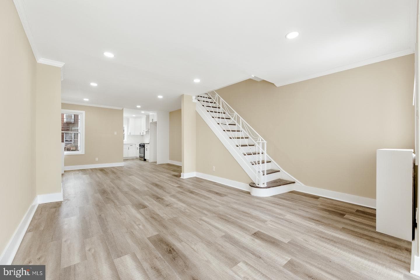 4059 Howland Street photo 4