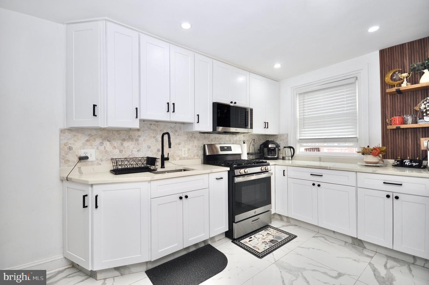 6311 Elmhurst Street photo 27