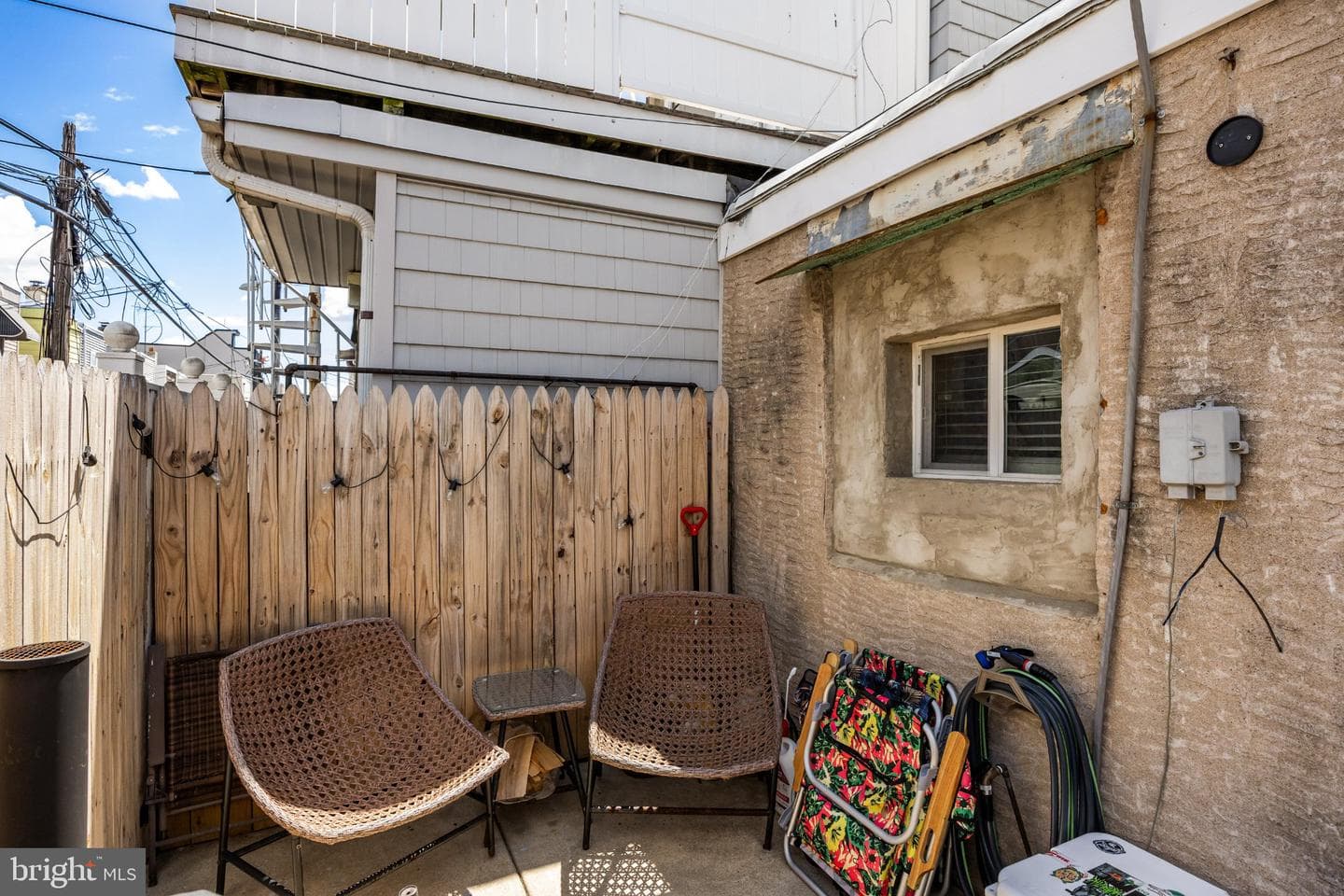 233 Tree Street photo 11