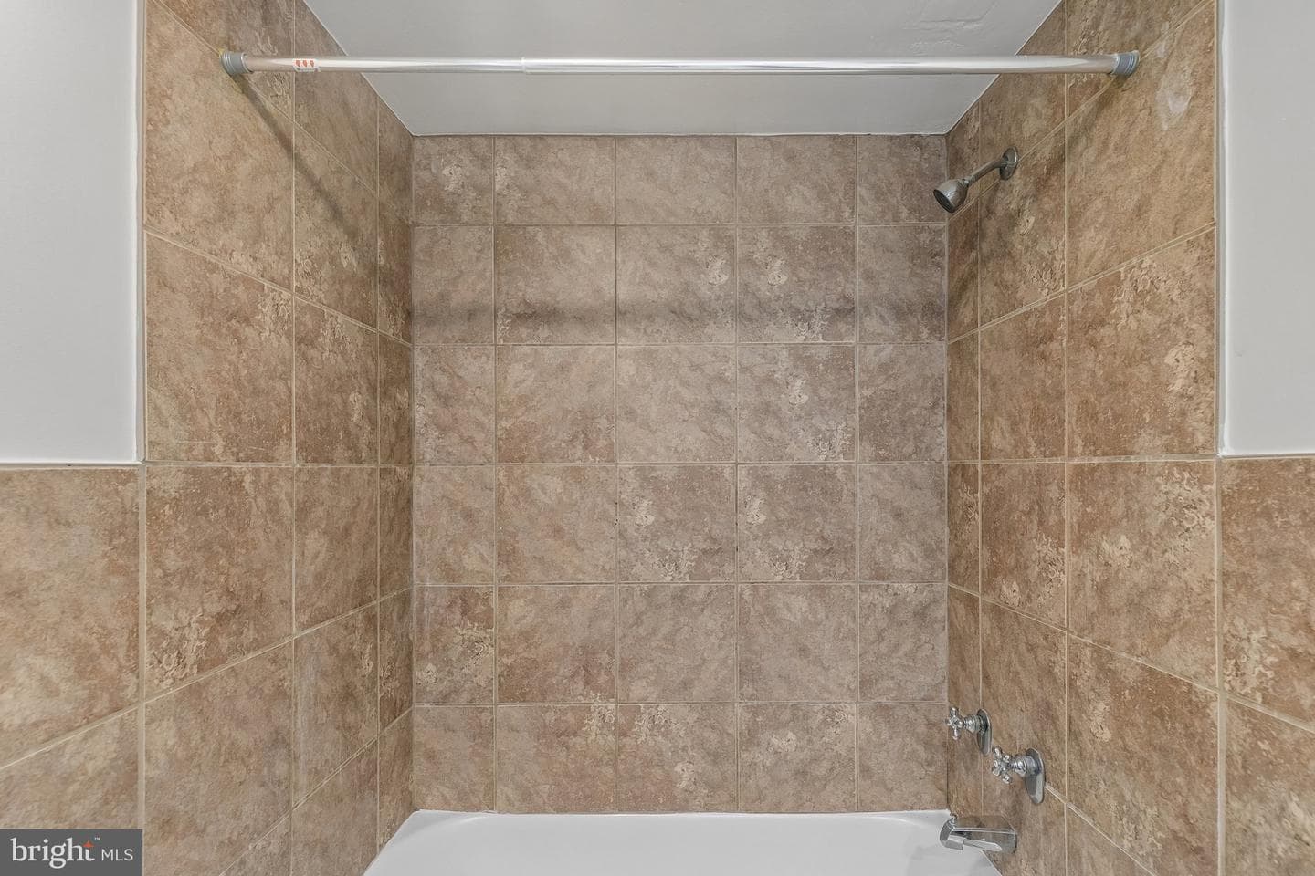 604 S Washington Square #2211 photo 11