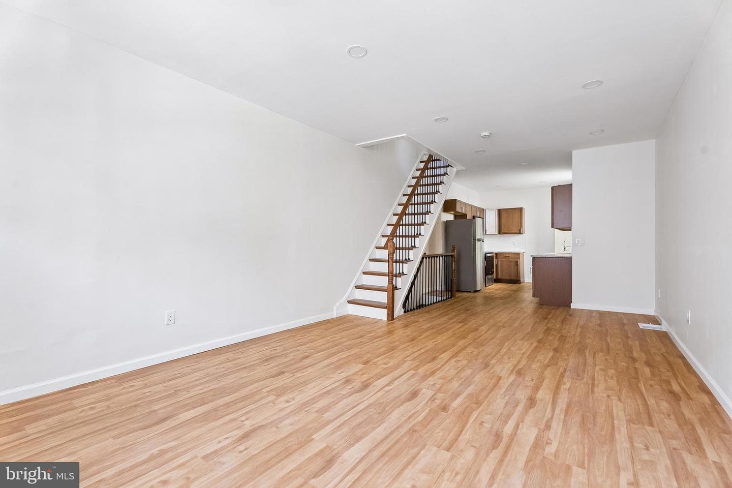 1716 N Hollywood Street photo 3