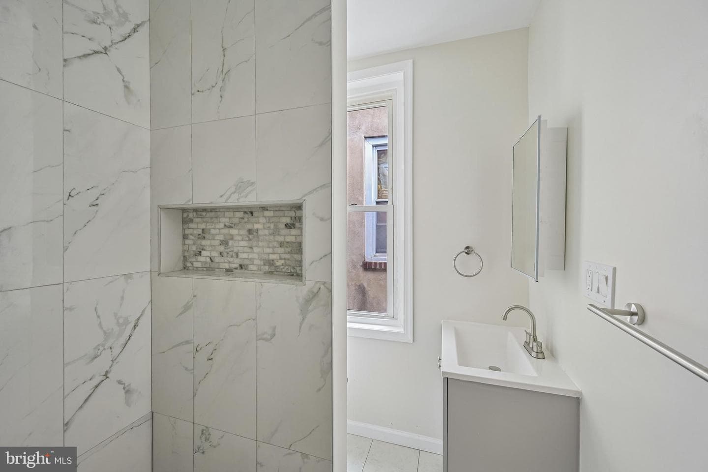 1716 N Hollywood Street photo 42