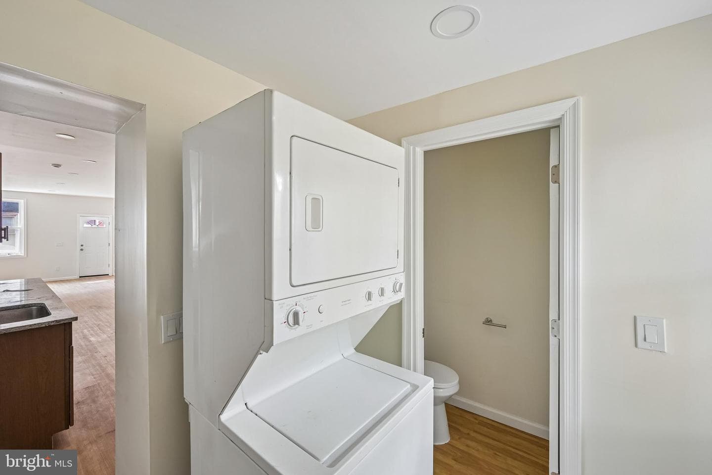 1716 N Hollywood Street photo 56