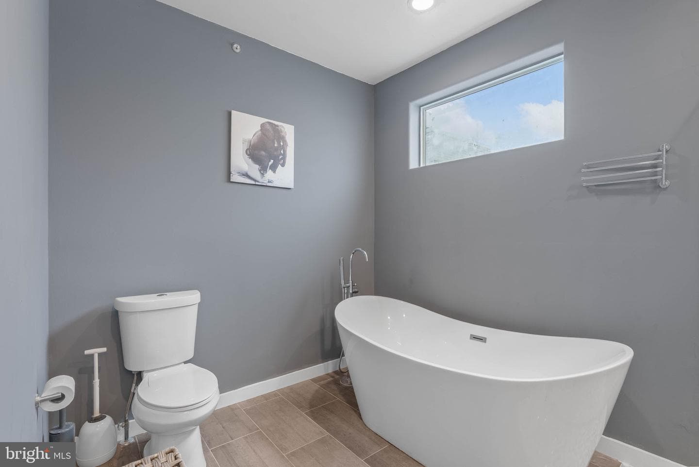 2059 Fernon St photo 35