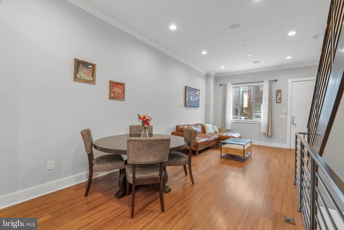 2059 Fernon St photo 8