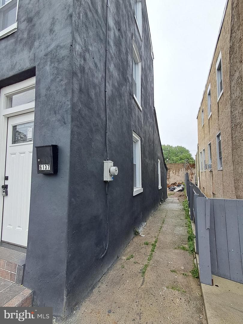6137 E Wister Street photo 3