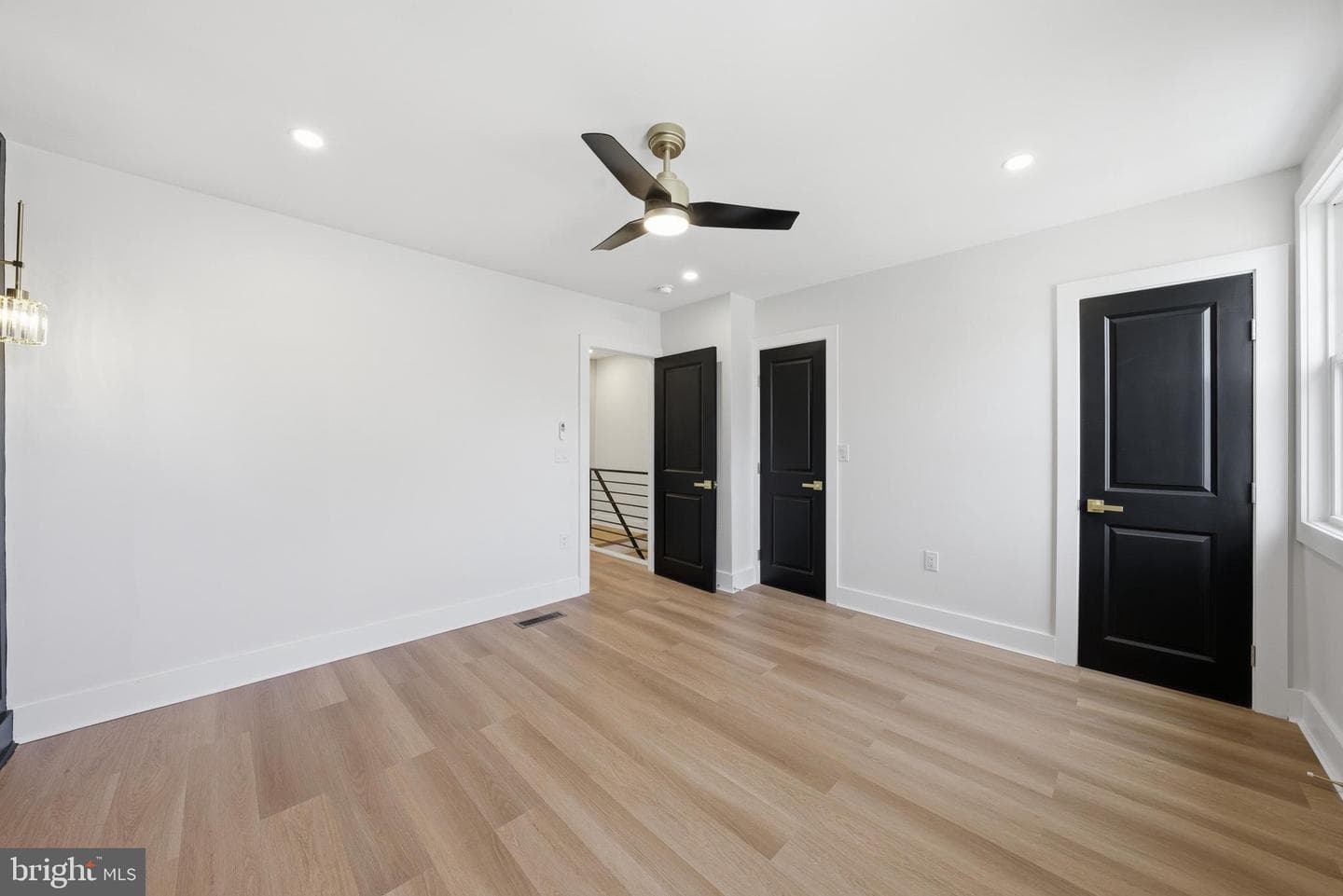 3042 Fairfield Street photo 18